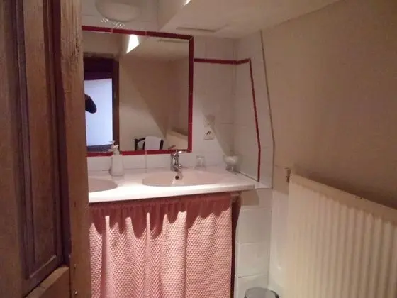 Tek Büyük Yataklı Oda (La Chambre Des Dames)