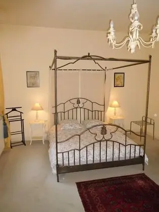 Comfort Üç Kişilik Oda, Özel Banyo, Bahçeli (Leonard de Vinci)