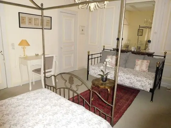 Comfort Üç Kişilik Oda, Özel Banyo, Bahçeli (Leonard de Vinci)