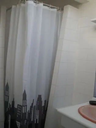 Tek Büyük Yataklı Oda, Ortak Banyo (Rose)