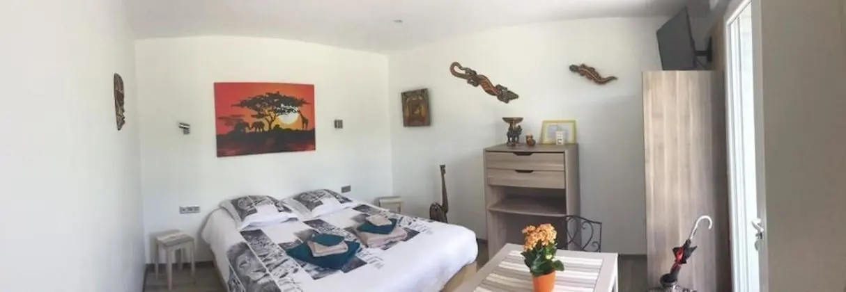 Tek Büyük Yataklı Oda, Teras, Bahçe Manzaralı (Safari)