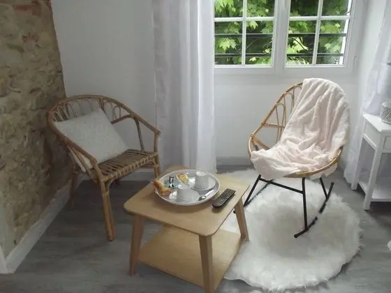 Tek Büyük Yataklı Oda, Sigara İçilmez, Bahçe Manzaralı (La Barthaise)