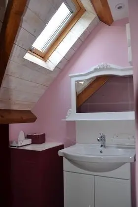 Üç Kişilik Oda, Banyolu/Duşlu (Rose Champagne)