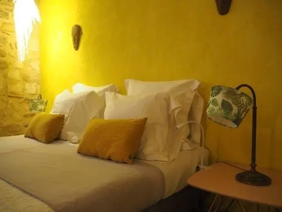 Comfort Tek Büyük Yataklı Oda (Yellow)
