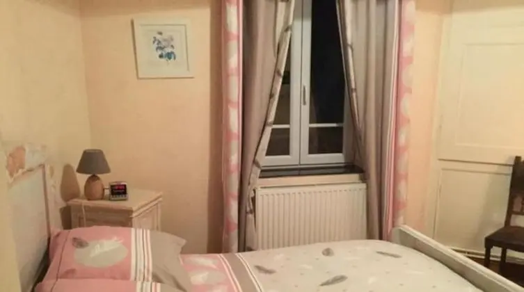 Tek Büyük Yataklı Oda (Pink)