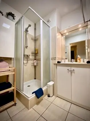 Basic Tek Büyük Yataklı Oda, Özel Banyo