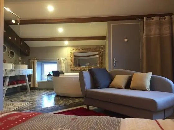 Romantic Süit, 1 En Büyük (King) Boy Yatak ve Çekyat, Özel Banyo