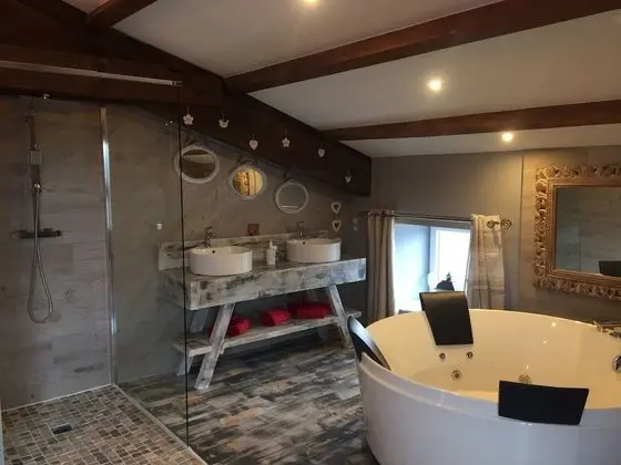 Romantic Süit, 1 En Büyük (King) Boy Yatak ve Çekyat, Özel Banyo