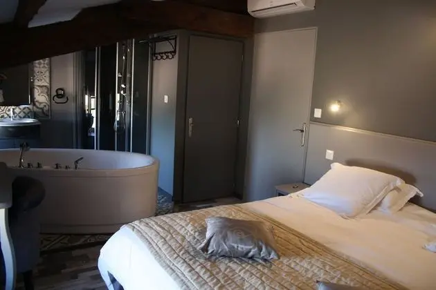 Superior Tek Büyük Yataklı Oda, Jakuzi (Baroque)