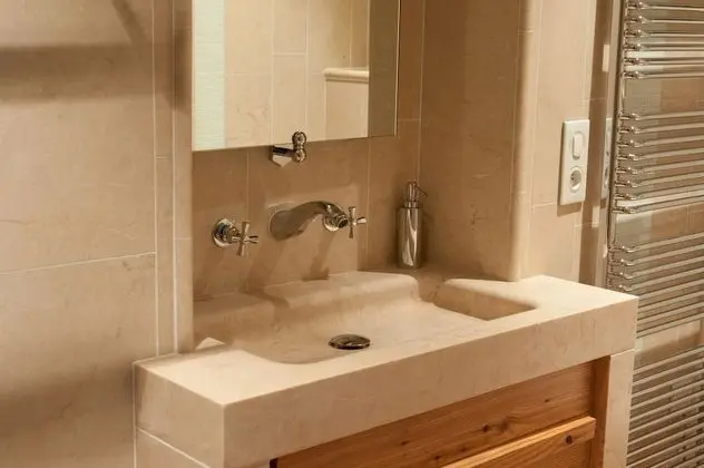 Classic Tek Büyük veya İki Ayrı Yataklı Oda (Bleue)