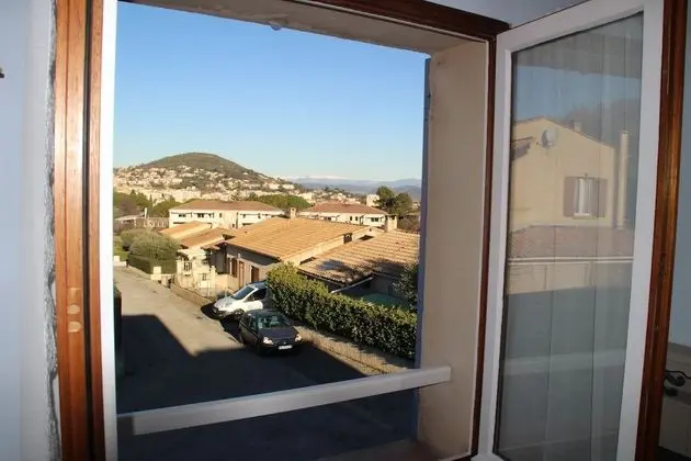 Tek Büyük Yataklı Oda, 1 Çift Kişilik Yatak, Buzdolabı, Tepe Manzaralı