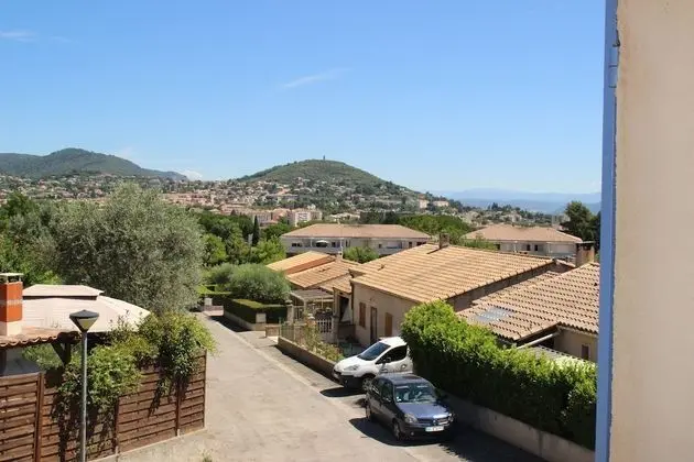 Tek Büyük Yataklı Oda, 1 Çift Kişilik Yatak, Buzdolabı, Tepe Manzaralı