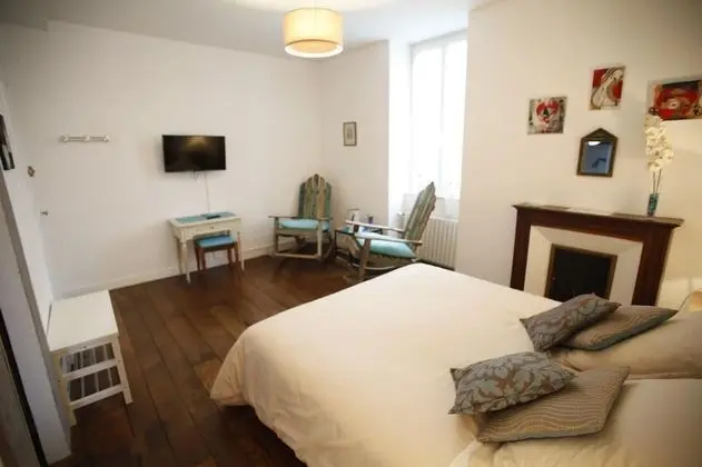 Tek Büyük Yataklı Oda (Bake Leku)