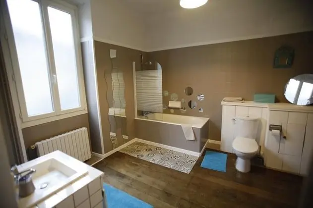 Tek Büyük Yataklı Oda (Bake Leku)