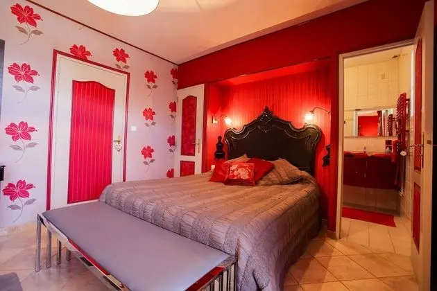 Premium Tek Büyük Yataklı Oda (Yseult)