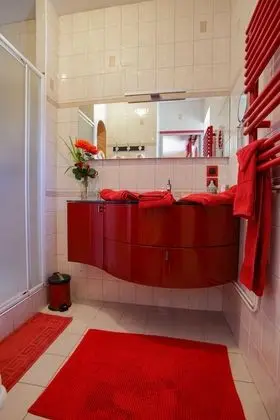 Premium Tek Büyük Yataklı Oda (Yseult)