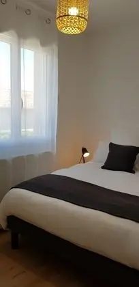 Superior Tek Büyük veya İki Ayrı Yataklı Oda, Özel Banyo, Şehir Manzaralı (Bugey)