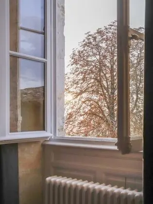 Tek Büyük Yataklı Oda, Sigara İçilmez (Paris)