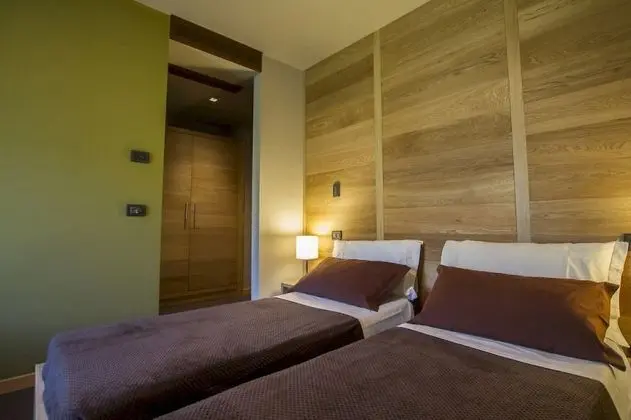 Tek Büyük veya İki Ayrı Yataklı Oda