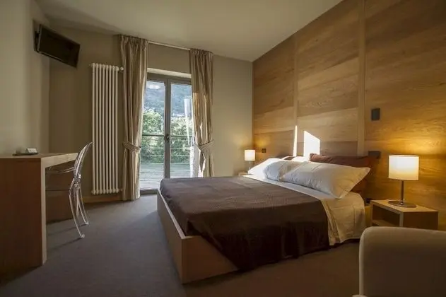 Tek Büyük veya İki Ayrı Yataklı Oda, Balkon