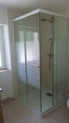 Romantic Tek Büyük Yataklı Oda, Banyolu/Duşlu, Avlu Manzaralı (Lucie)