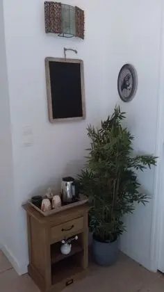 Tek Büyük Yataklı Oda, Banyolu/Duşlu, Avlu Manzaralı (Rémi)