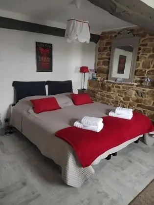 Classic Tek Büyük Yataklı Oda (Beige)