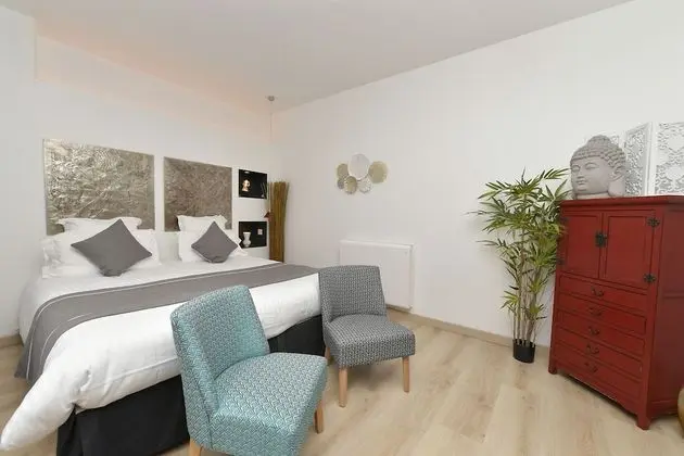 Luxury Tek Büyük Yataklı Oda, Banyolu/Duşlu, Bahçe Manzaralı (Chambre Zen)