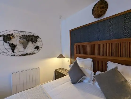 Tek Büyük Yataklı Oda, Engellilere Uygun, Banyolu/Duşlu (Chambre Voyage)