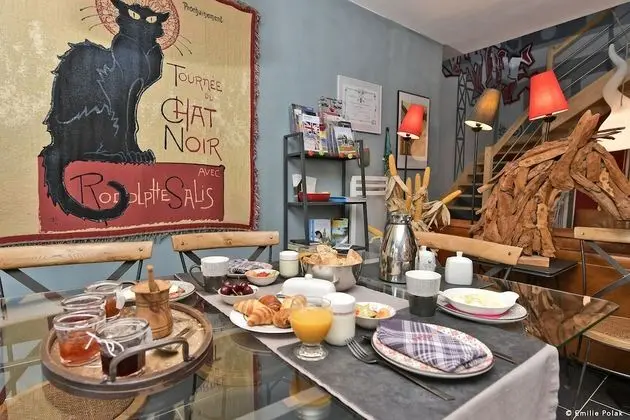 Tek Büyük Yataklı Oda, Engellilere Uygun, Banyolu/Duşlu (Chambre Voyage)