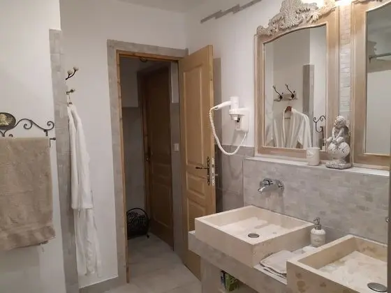 Superior Tek Büyük Yataklı Oda, 1 Büyük (Queen) Boy Yatak, Sigara İçilmez, Özel Banyo (Provence)