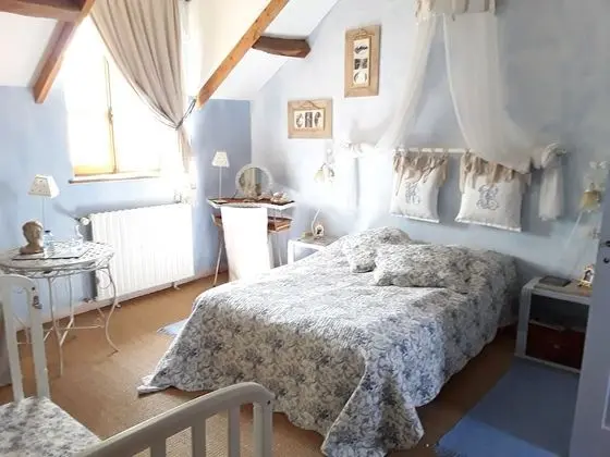 Tek Büyük Yataklı Oda (Bleue)