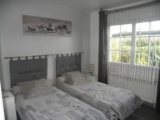 Tek Büyük veya İki Ayrı Yataklı Oda, Ortak Banyo, Bahçe Manzaralı