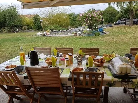 Comfort Üç Kişilik Oda, Banyolu/Duşlu, Bahçe Manzaralı (Les Bambous)