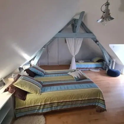 Comfort Üç Kişilik Oda, Banyolu/Duşlu, Bahçe Manzaralı (Les Bleuets)