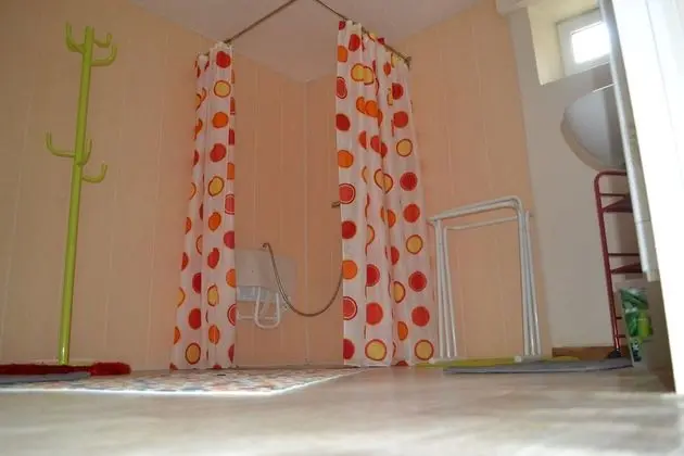 Tek Büyük Yataklı Oda (Rouge)