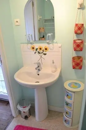 Tek Büyük Yataklı Oda (Violine)