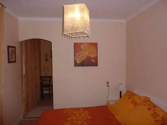 Üç Kişilik Oda (Orange)