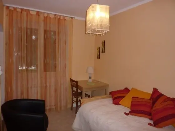 Üç Kişilik Oda (Orange)