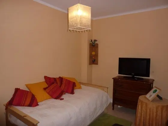 Üç Kişilik Oda (Orange)