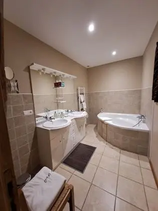 Luxury Süit, Özel Banyo (Montignassienne )