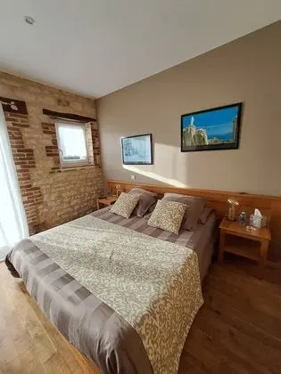 Luxury Tek Büyük Yataklı Oda, Banyolu/Duşlu (Champenoise )