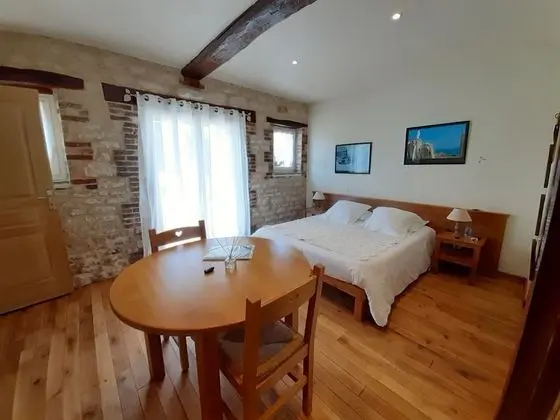 Luxury Tek Büyük Yataklı Oda, Banyolu/Duşlu (Champenoise )