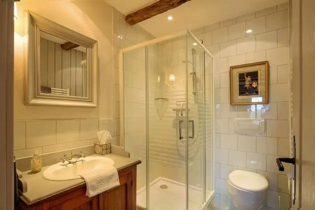 Comfort Tek Büyük veya İki Ayrı Yataklı Oda, Banyolu/Duşlu (Jardin)