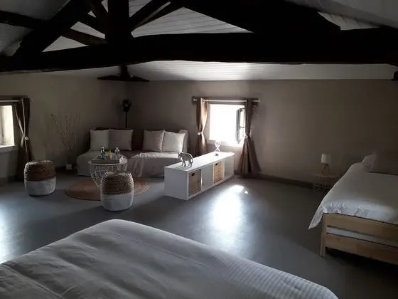 Family Oda (Chambre Mélusine)