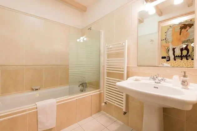 Tek Büyük Yataklı Oda (Baroque)