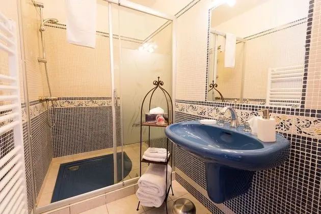 Tek Büyük Yataklı Oda (Orientale)