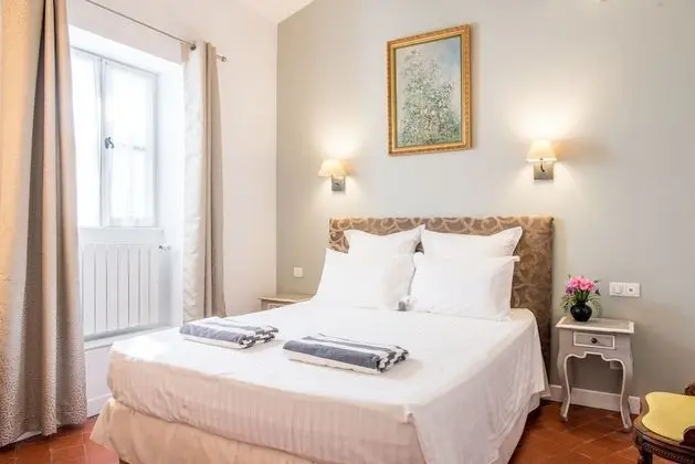 Standard Tek Büyük Yataklı Oda, Banyolu/Duşlu, Bahçe Manzaralı (Chambre Olivier)