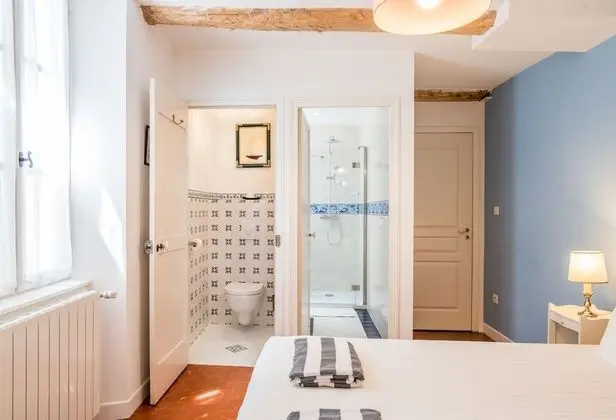 Standard Tek Büyük Yataklı Oda, Özel Banyo (Chambre Lavande)