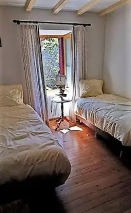 Family Oda (Dentellière)